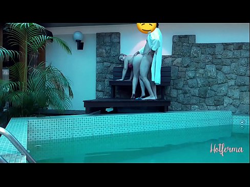 ❤️ Bulla ancillam ad piscinam invitat, sed fervido resistere non potuit Just porn apud nos